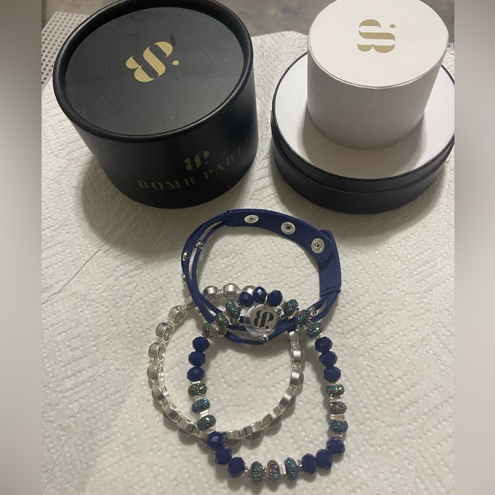 Bomb Party Bo brand beautiful 3 multicolored crystals bracelet s NWT in OB